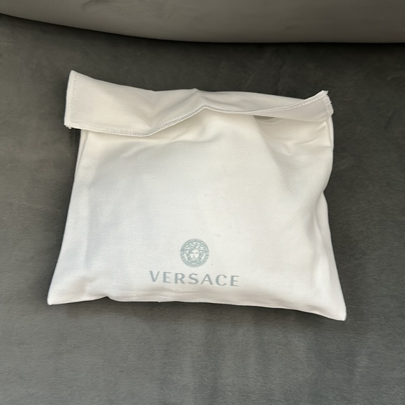 BRAND NEW Versace La Medusa logo Crossbody Wallet. Black calf leather and Gold. - Picture 4 of 5